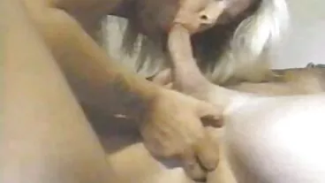 Rachael Cavalli punisce i burloni con un donne porche pelose pompino