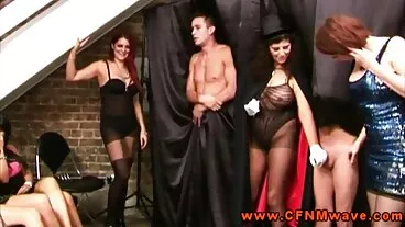 Chechik contro signore porche italiane BBC. 4 luglio. (...)(...)===D~ ~~