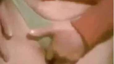 La mamma delirante soffia il miglior amico del figlio nonne vecchie porche