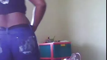 EXXXTRASMALL La piccola troia Lola Fae ha catturato l'amante della vecchie puttane italiane mamma