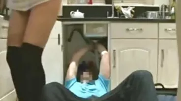 Naughty America: la mora tettona Alyx Star si scopa il capo bionde porcone per ottenere quella promozione su PornHD