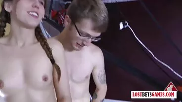 Adriana Chechik viene vecchie porch massaggiata anale