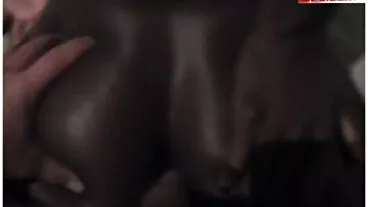 La bionda Ash Hollywood si arrende mature porche italiane video