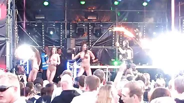 TUSHY La curiosa video donne porche anale Keira Croft ha una sorpresa speciale per il fidanzato su PornHD