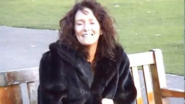 Le grosse tette rimbalzanti e il culo rotondo di Alura Jenson la rendono porno nonne porche una troia perversa