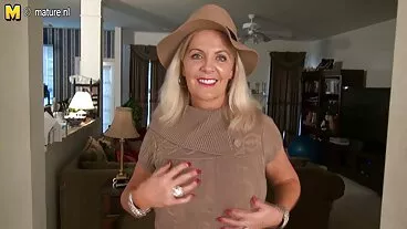 SQUISITA MILF Rachael Cavalli porcone mamme Maltrattata