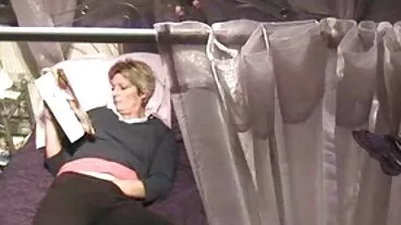 BJRAW: Rose pianta due labbra su un donne anziane porche cazzo su PornHD