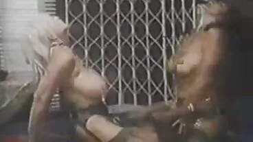 Reality Kings: smetti di giocare foto donne porche mature e fanculo i miei buchi! ha detto Gia Derza su PornHD