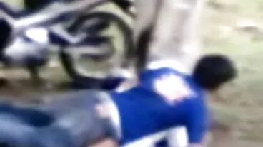 Chains & Anal porche pelose italiane per stuzzicare la zappa di Alexis Crystal