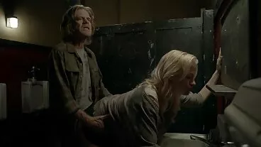 Le coinquiline bionde si alleano per ATM Threesome porche su facebook