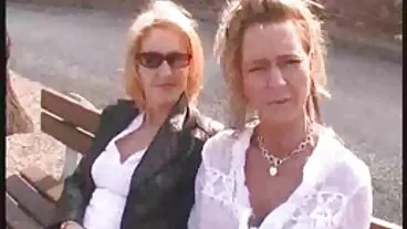 La MILF tettona Ava video ragazze porche Addams si intrufola per un cazzo! FFM