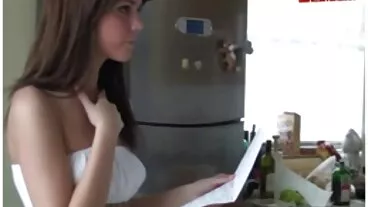 Tiny Teen GF Foxy Di è pronta per Big Willy video porno gratis vecchie porche