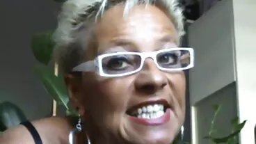 La moglie del trofeo divorziata vuole 69 avventure spose porche della BBC