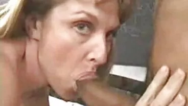 PAWG MILF Richelle aiuta la porche mogli italiane motivazione di Stepson