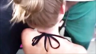 Stepson video porno mature porche coglie l'occasione per scopare la sua matrigna